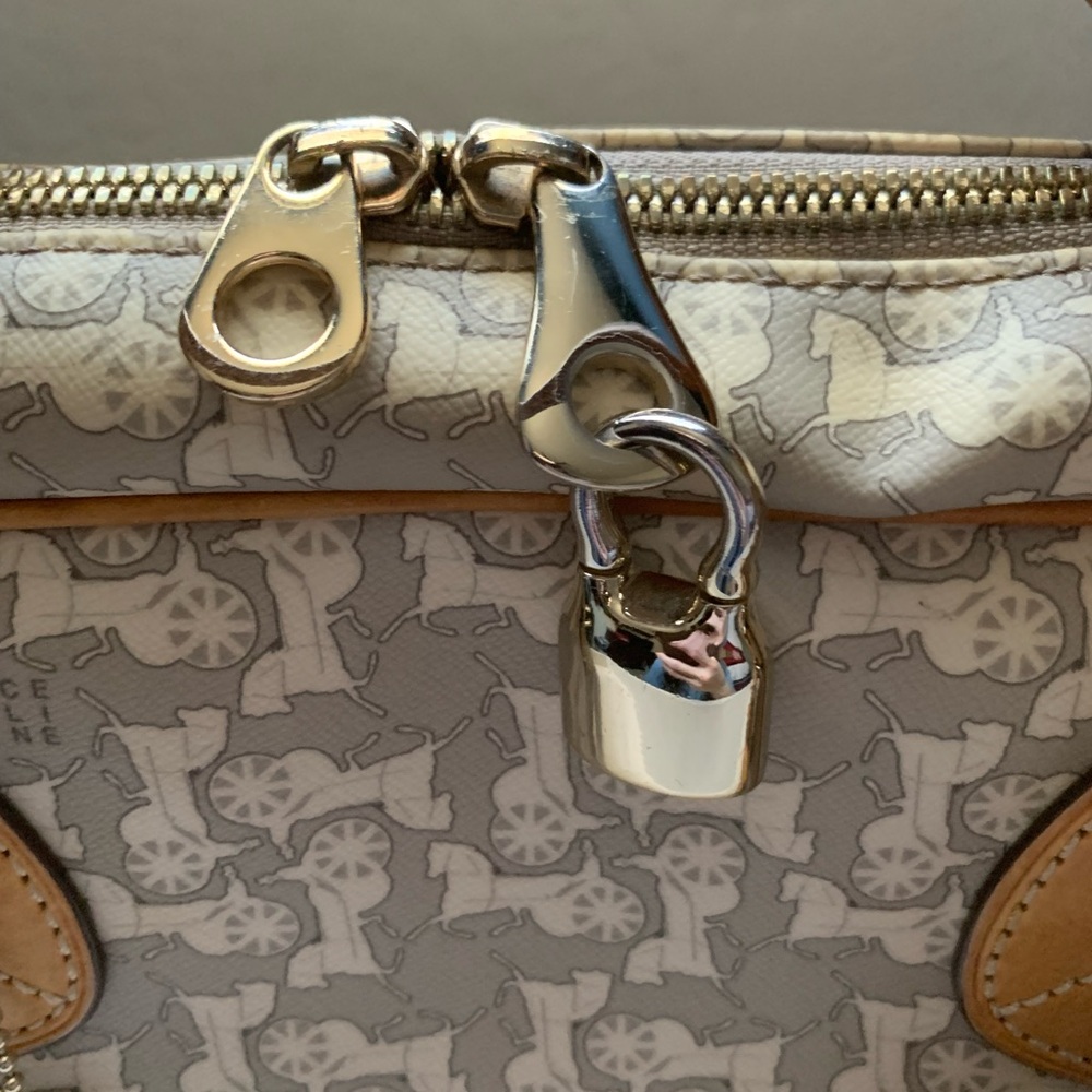 Celine - Picture 6 of 12